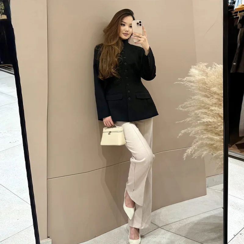 Damen-Blazer mit Stehkragen und Taillenbetonung, elegant, langärmelig, einreihig, schmal geschnitten, schicke Bürojacke – Detail 12