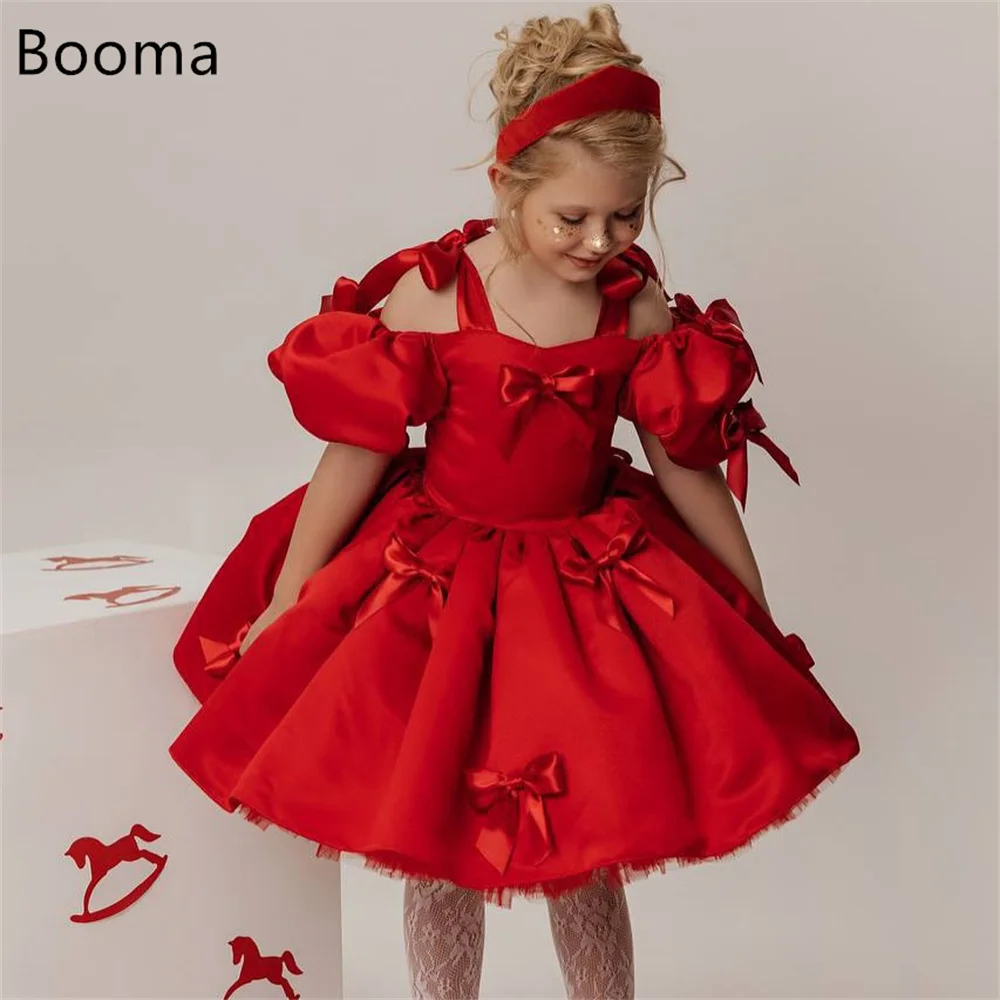 Booma ألف خط القوس الساتان زهرة فتاة فساتين الفتيات فساتين حفلات الزفاف قبالة الكتف الطية بلا أكمام فساتين مخصصة