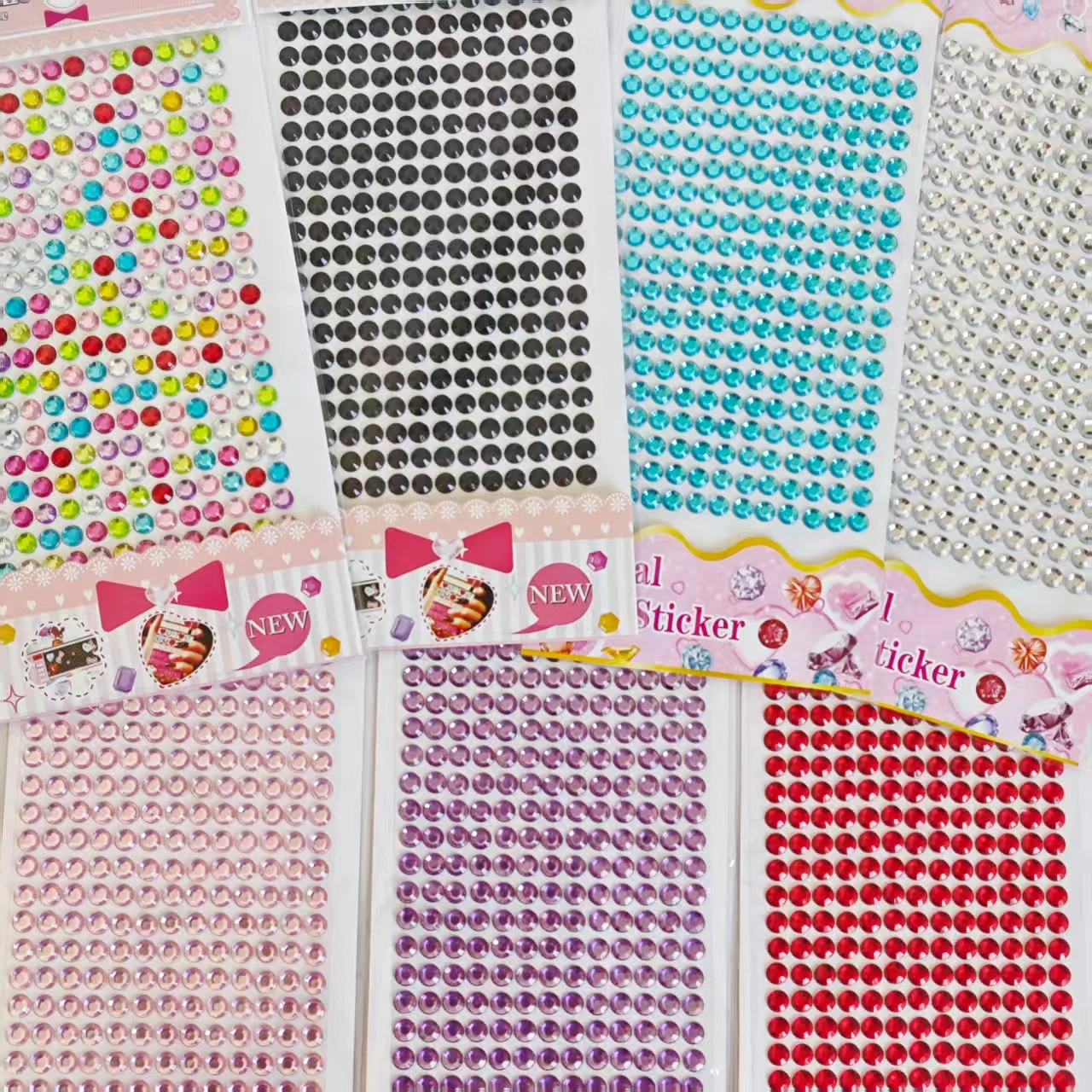 Pegatinas de Diamantes Acrílicos Coloridos, Reutilizables, 3D, Semicirculares, Brillantes, con Cadena de Gemas Arcoíris, Morado, Multicolor, Rosa, Negro |     Adecuado para decoración de uñas, álbumes de recortes, manualidades en metal, decoración de carcasas de teléfono y álbumes, 5 mm, 260 piezas por hoja.