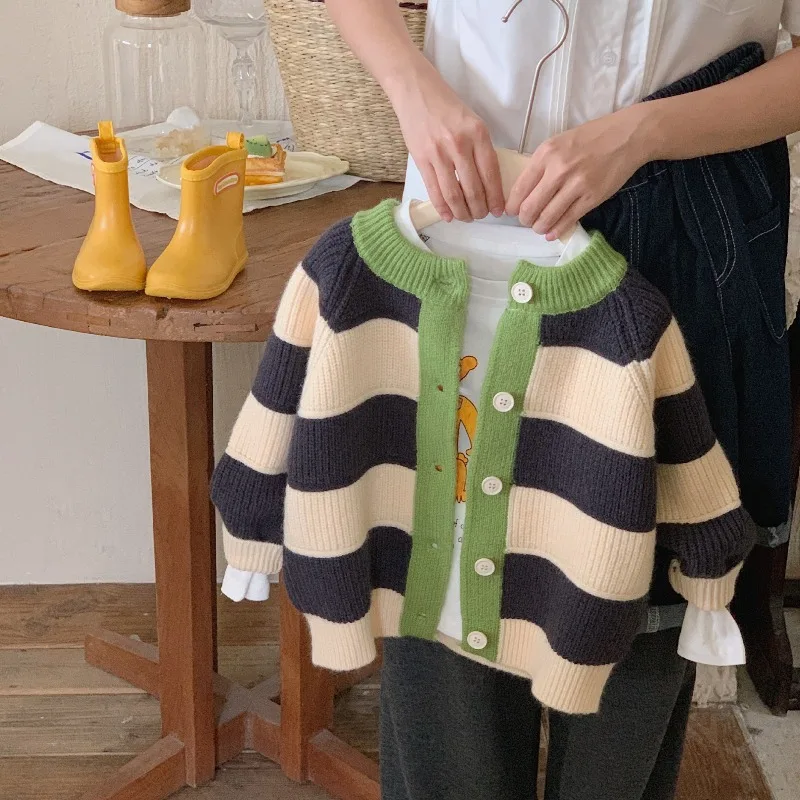 UNITIM Herbst Winter Kinder Jungen Pullover 2-8 Jahre Kinder Jungen Kontrast-Streifen Strickjacke Jacquard V-Ausschnitt Kleinkind Jungen Strickmantel – Detail 3