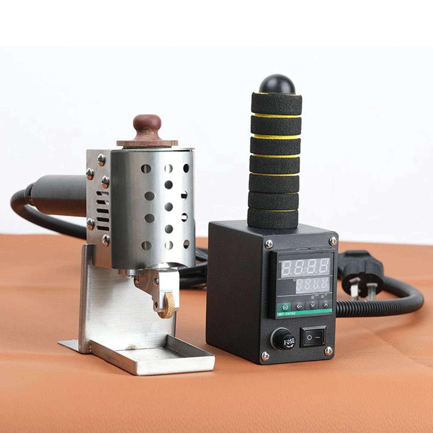 

Hand-pushed hot melt adhesive rolling machine, portable leather bag boiling glue machine