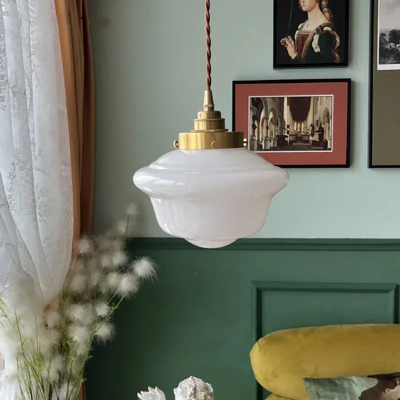 

2025 креативный молочно-белый стеклянный светодиодный подвесной светильник для кухни, гостиной, спальни, ресторана, бара, медная люстра, современный домашний декор