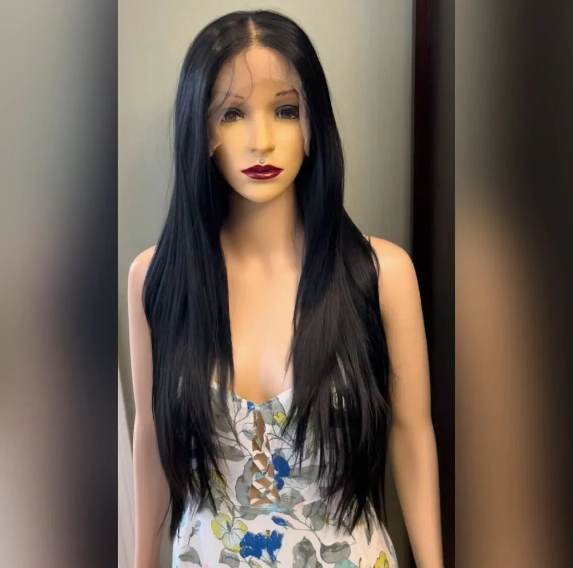 

30 дюймов 13x4 парик фронта шнурка, прямые человеческие волосы, предварительно выщипанные, плотность 200, натуральный черный бразильский парик из человеческих волос для женщин