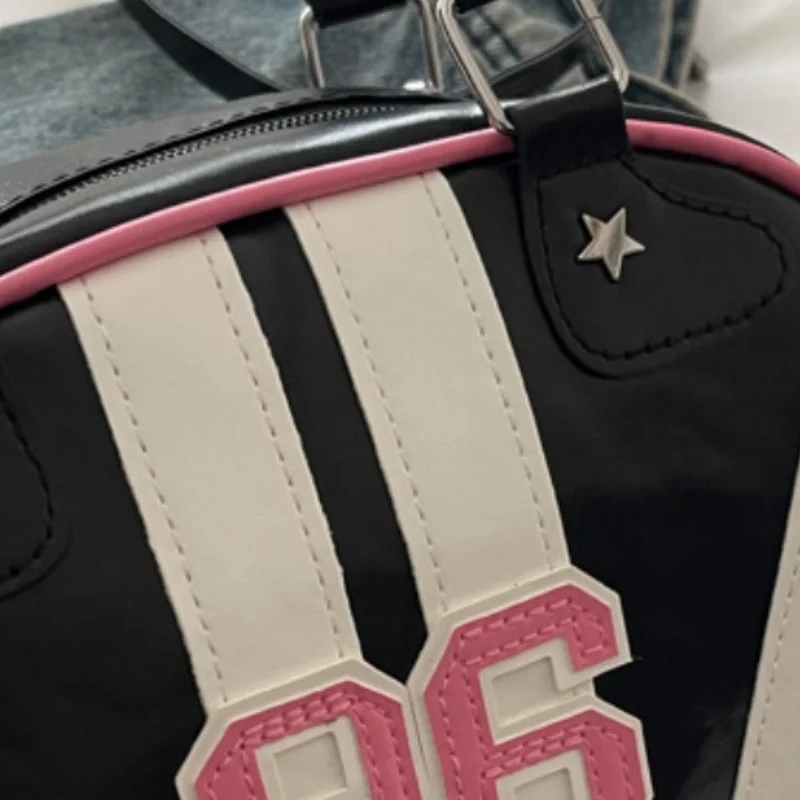 Bolsa decorativa digital estilo esportivo - design clássico com padrão de 96 conchas. Disponível em várias cores. Um item moderno