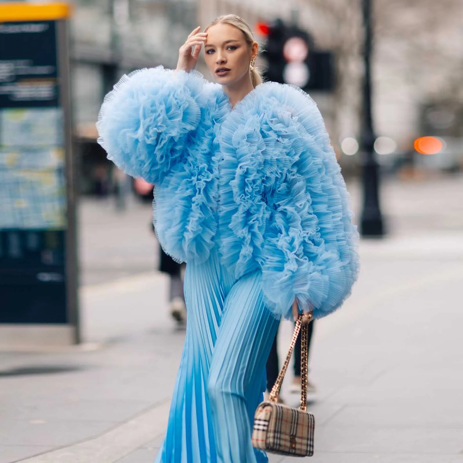 

Luxury Blue Tulle Coat Extra Puffy Long Sleeves Spot Tulle Birthday Party Jacket Overlay Blazer Ruffles Pleated Jacket Women Top