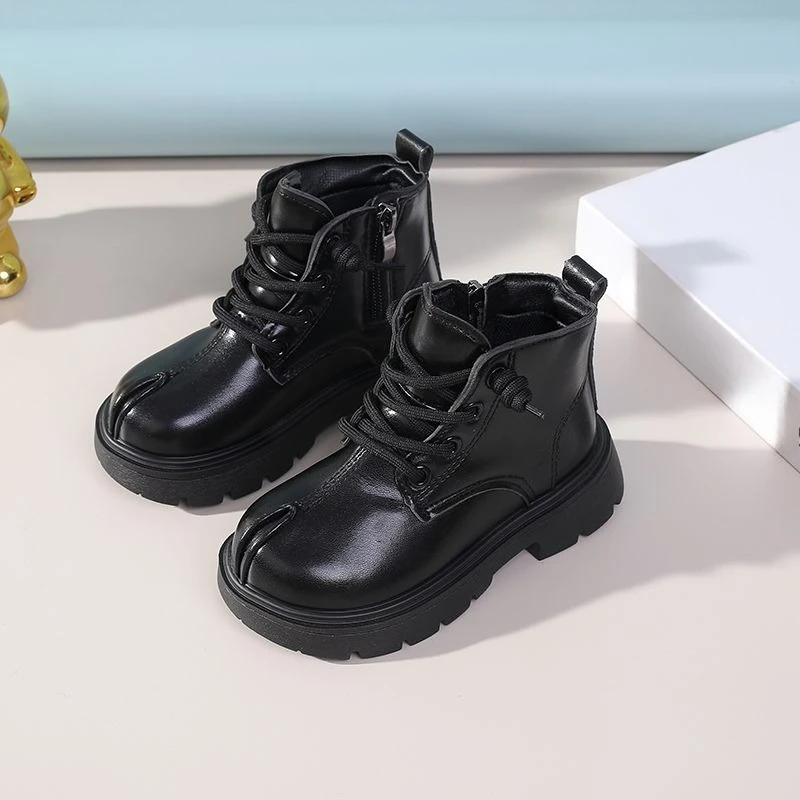 

Autumn Winter Kids Boots 2025 New Girls Leather Short Boots with Thermal Insulation Waterproof Non Slip Ankle Shoes