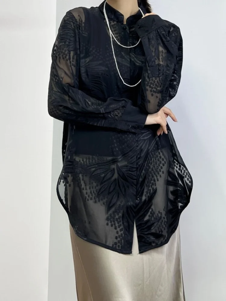 

Новая китайская шелковая блузка с выжженным цветочным узором для женщин, летняя, средней длины, с вышивкой, из тонкого бархата, с цветочным принтом, во французском стиле, свободного кроя