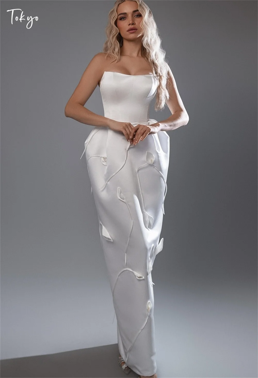 Tokyo Customized White Satin Strapless Neck Wedding Dress Sleeveless Back Zip Bridal Gowns Elegant Mermaid Wedding Gowns 2026