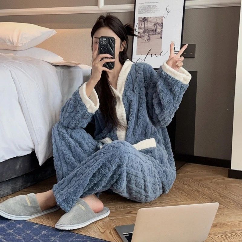 

2pcs Women's Autumn Winter Pajamas Set Thickened Padded Warm Coral Velvet Cardigan & Trousers Homewear for Students And Girls