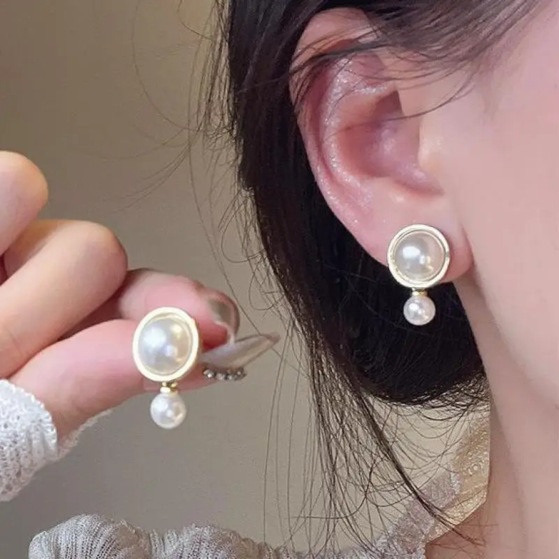 

Корейские модные серьги-гвоздики из серебра 925 пробы с жемчугом для женщин, ювелирные изделия 2025 года, трендовые новые роскошные женские французские серьги Brincos