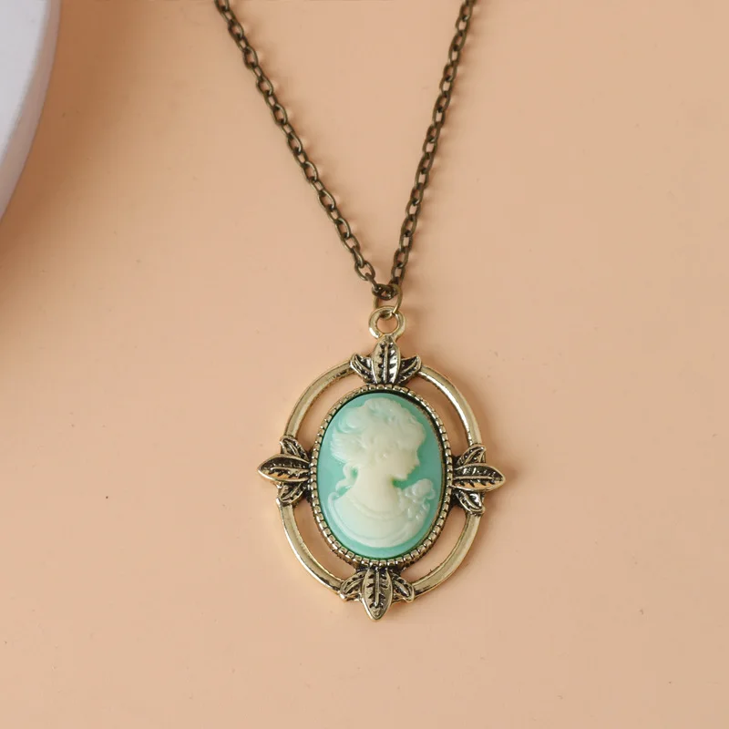 Nuevo collar de camafeo azul claro de bronce de estilo Vintage The Vampire Diaries Katherine Beauty Head colgante collar para mujer