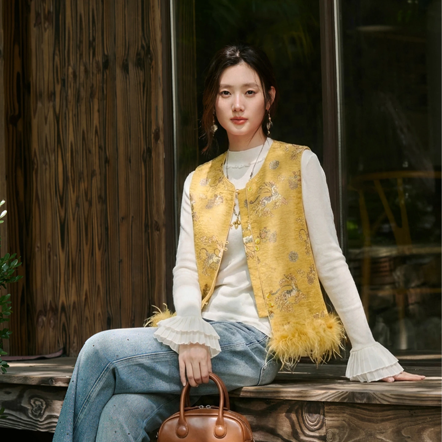 SENTUBILA Women's Warm Vest Chenille 2026 Winter Chinese Style Jacquard Waistcoat Double Button Cozy Layering Jacket 164JE8615