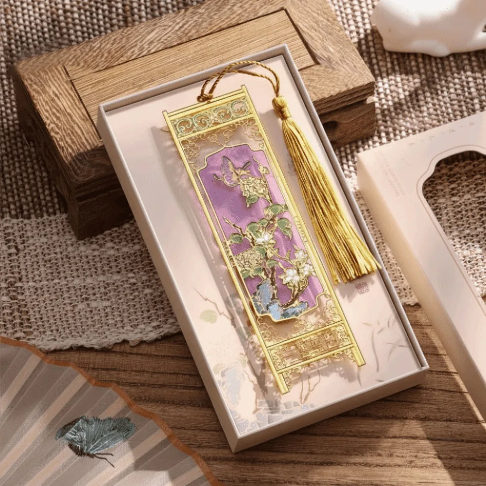

Retro Metal Metal Bookmarks Painted Pendant Book Clip Tassel Chinese style Hollow Bookmarks Stationery