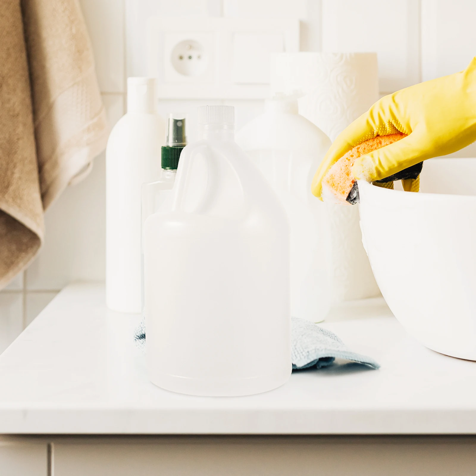 

Plastic Bucket Water Bottle 4 Liter Hdpe White Jug Heavy Duty Container For Liquid Storage Chemical Safety Seal Lid Large