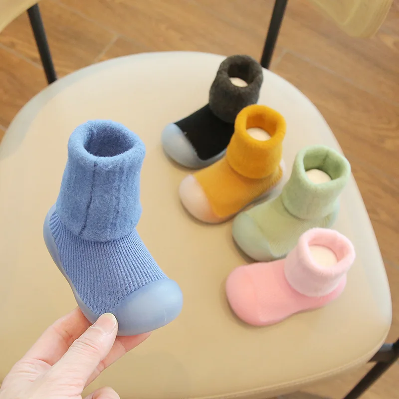 

2025 New Winter Baby Fleece Sock Shoes Soft Sole Indoor Warm Non-Slip Floor Shoes Lightweight Walking Shoes for Boys Girls