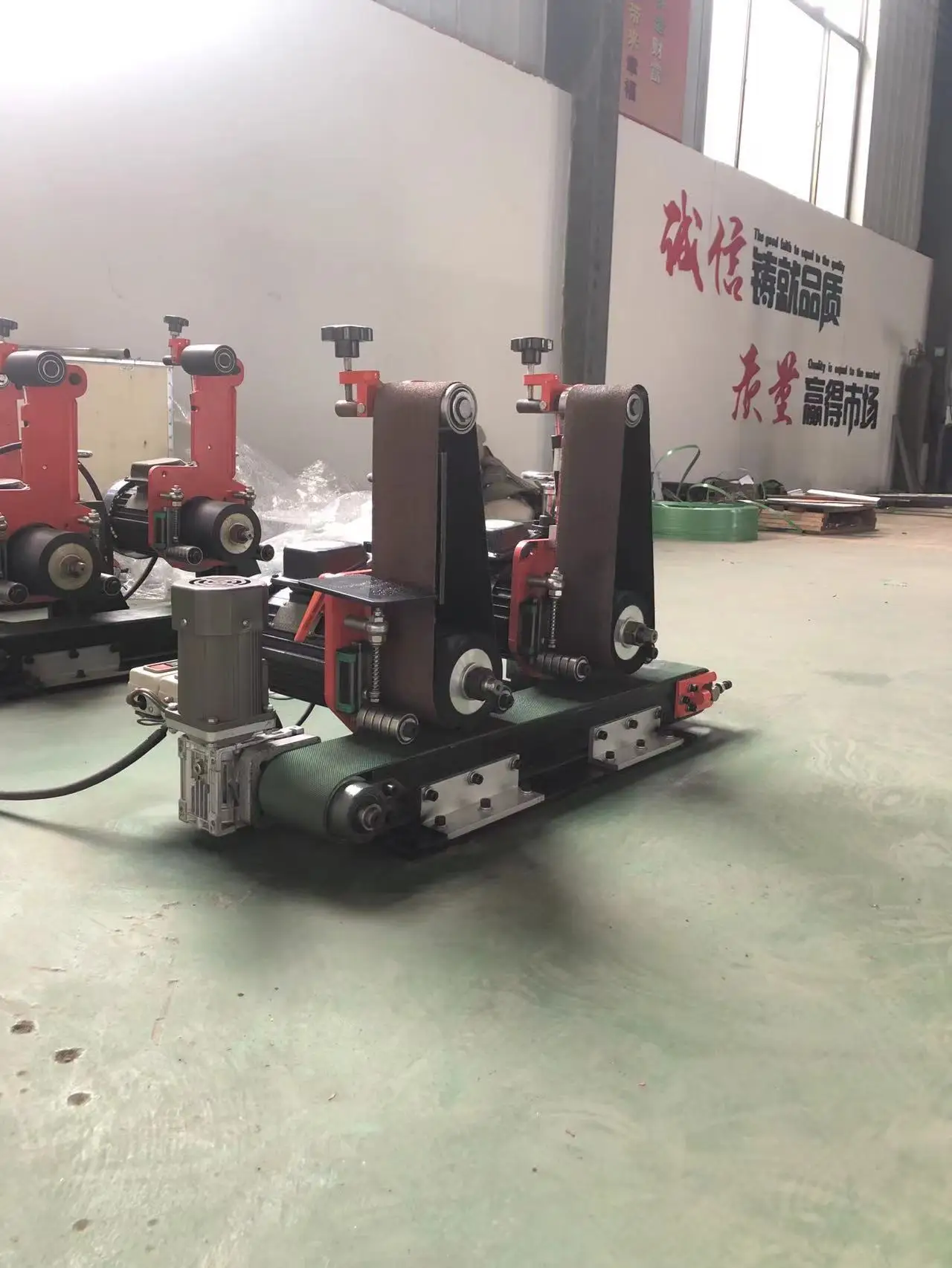 Metal surface sanding machine Laser deburring and rust removal polishing machine Small automatic belt sanding machine