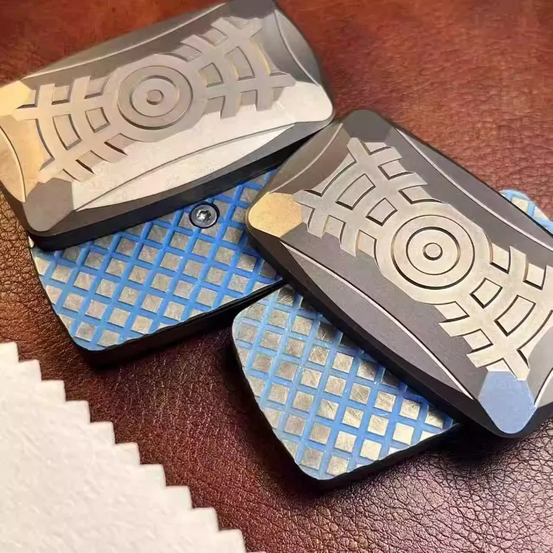 H7 غير محدود سبائك التيتانيوم الميكانيكية المغناطيسي المعادن الإصبع دفع بطاقة الضغط لعبة سطح المكتب