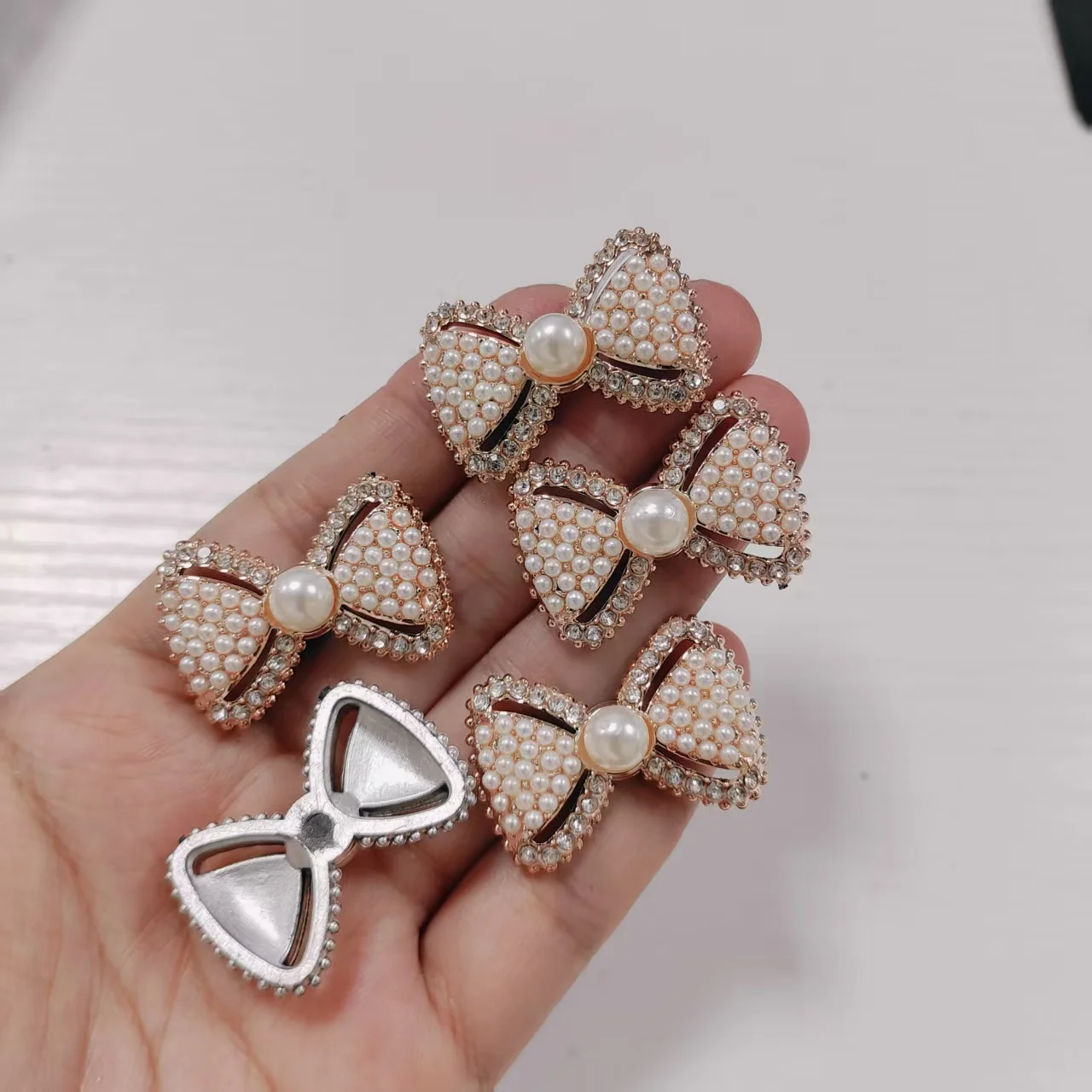 

10pcs Sweet Cool Rhinestone Star Ornament Elegant Bow Butterfly Diy Junk Phone Case Jewelry Pendant Decoration Handcrafts