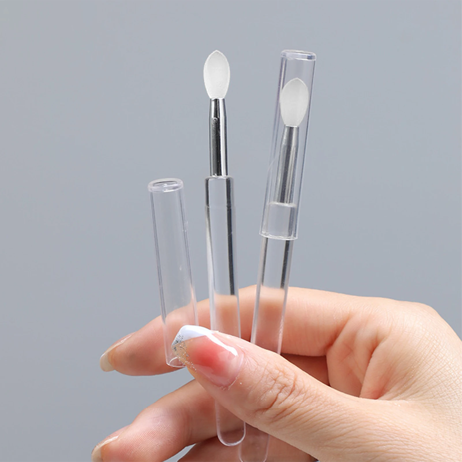Reusable Silicone Lip Brush with Cap Portable Travel Versatile Lipstick Applicator for Lip Gloss Lip Mask Makeup Tool