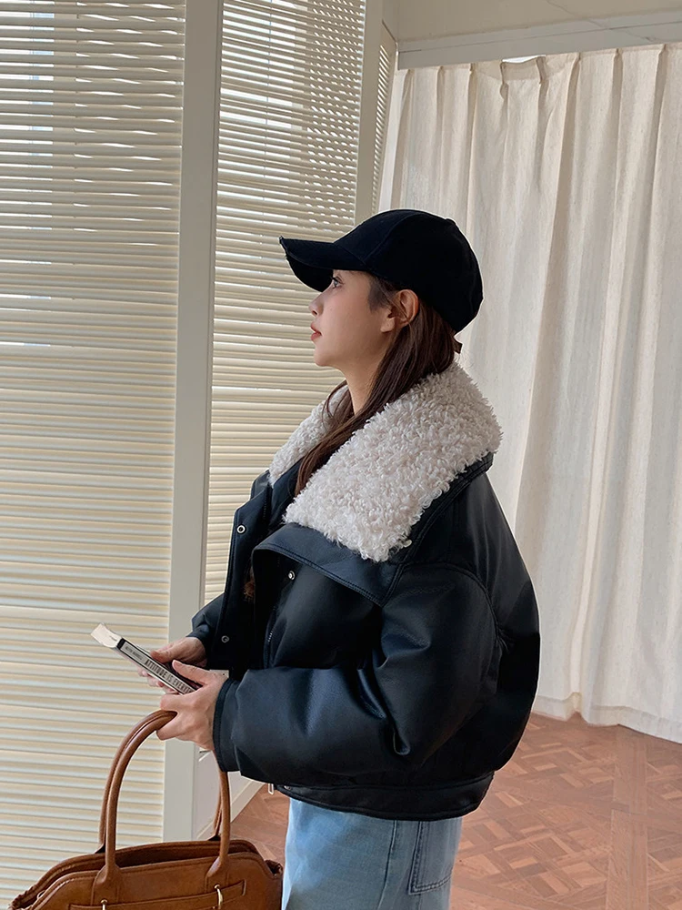 2026 Winter New Thick PU Leather Coat Women Cropped Fluffy Lapel Collar Padded Jacket Female Zip-up Streetwear Cool PU Parkas