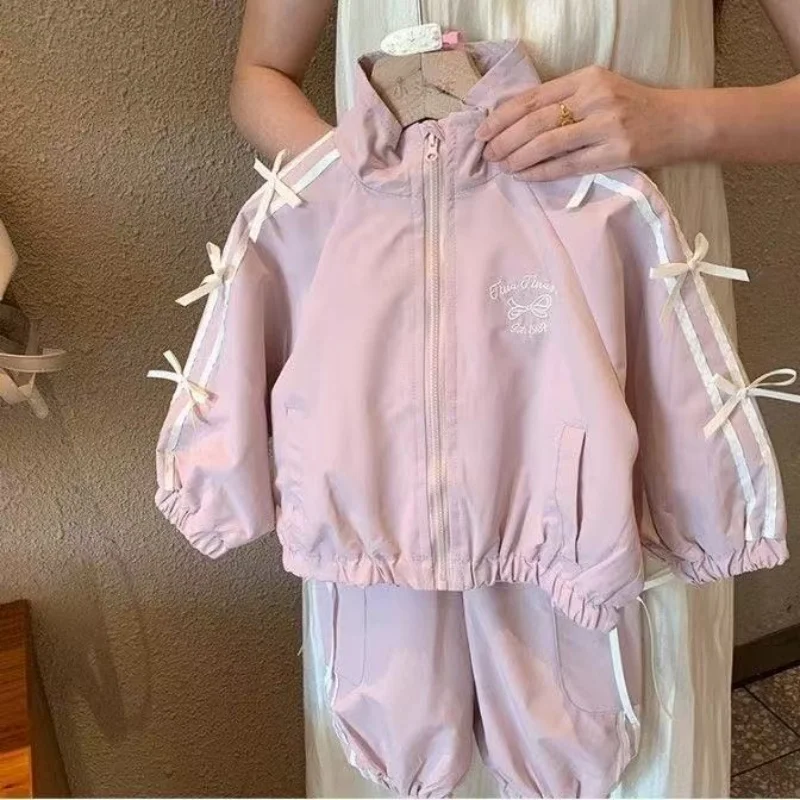 فتاة الربيع والخريف مجموعة 2025 جديد للأطفال النسخة الكورية القوس القوس فتاة الأطفال الرياضة والترفيه قطعتين مجموعة 100-150 سنتيمتر