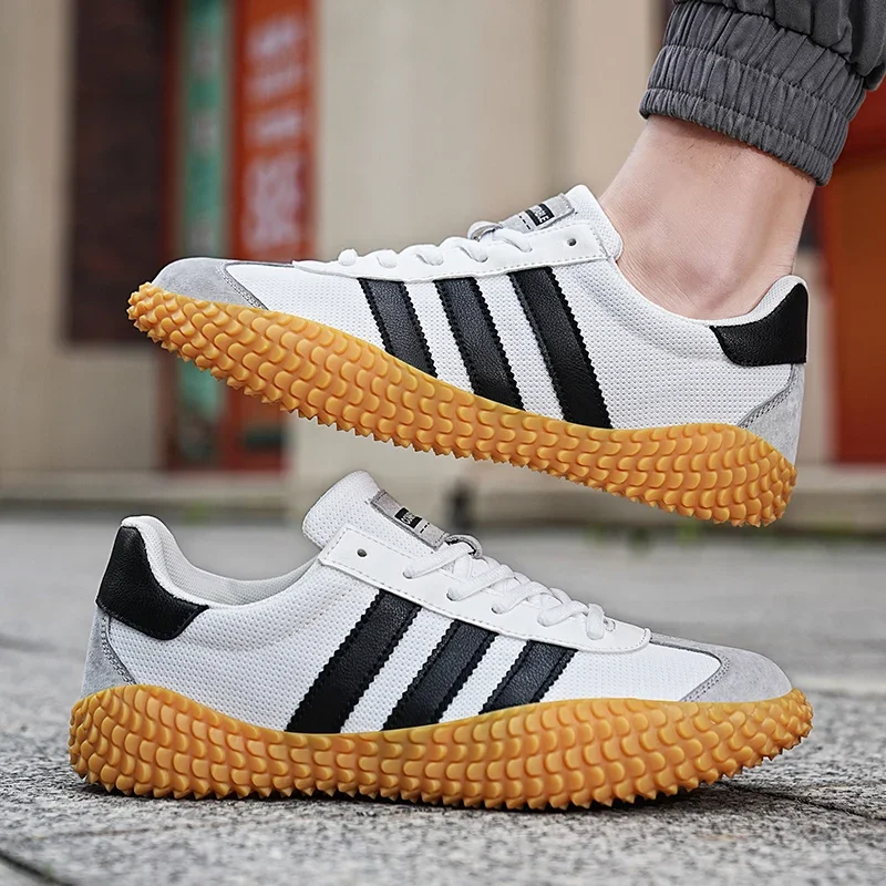 

Large Size Mens Shoes Couple Practice Shoe Seven-minded Breathable Upper Soft Wear-resistant Thickened Sole Original Sneakers