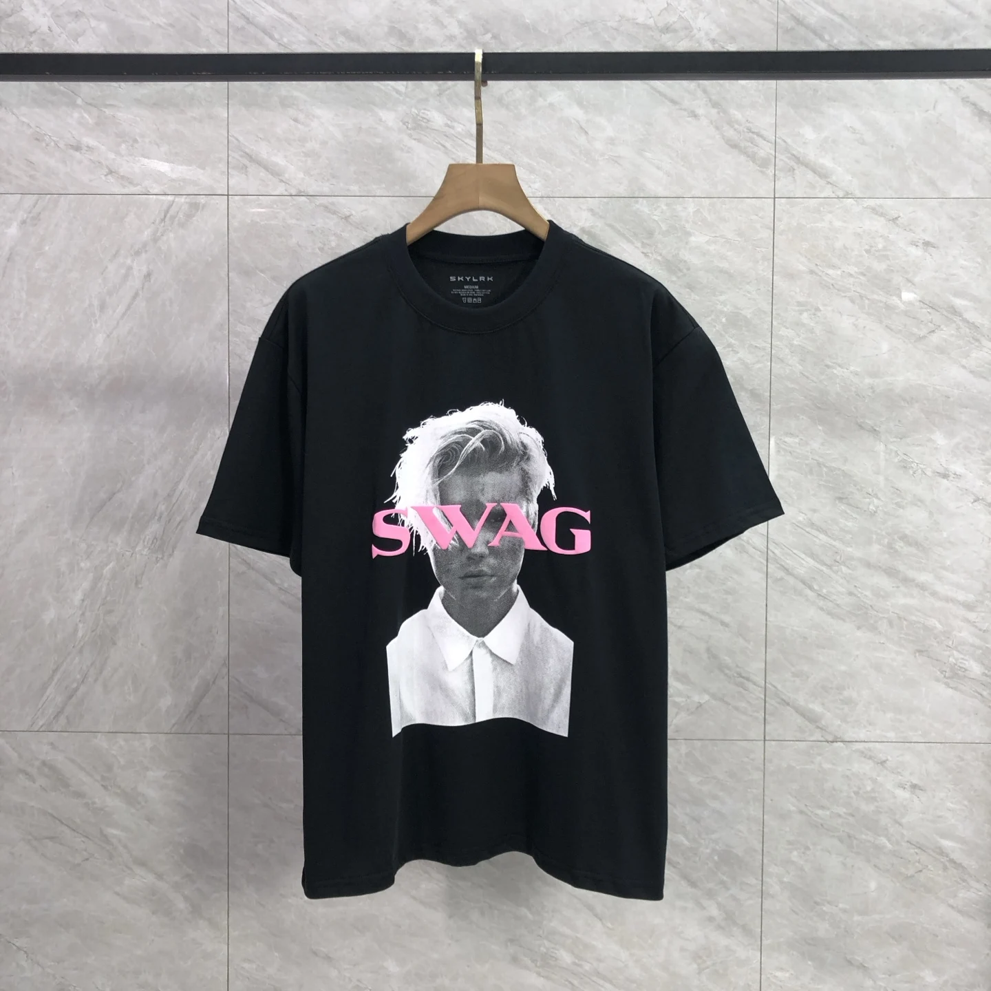 Summer new style premium SWAG letter and avatar printed men's and women's fitted short-sleeved T-shirt