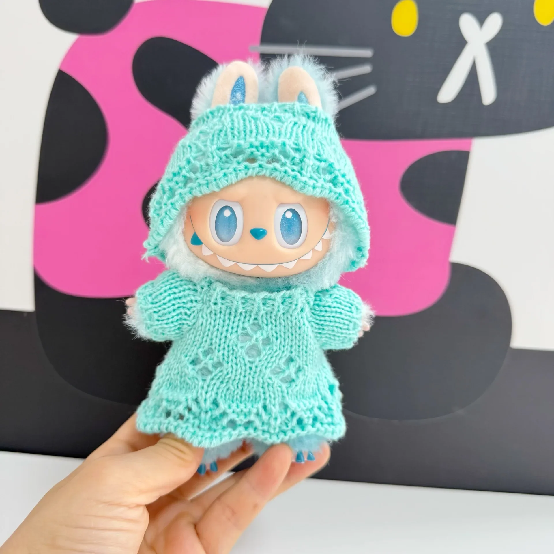 Pour Labubu vêtements pendentif Labubu portant une robe tricotée creuse chapeau élégant mignon ensemble cadeau pas de poupées