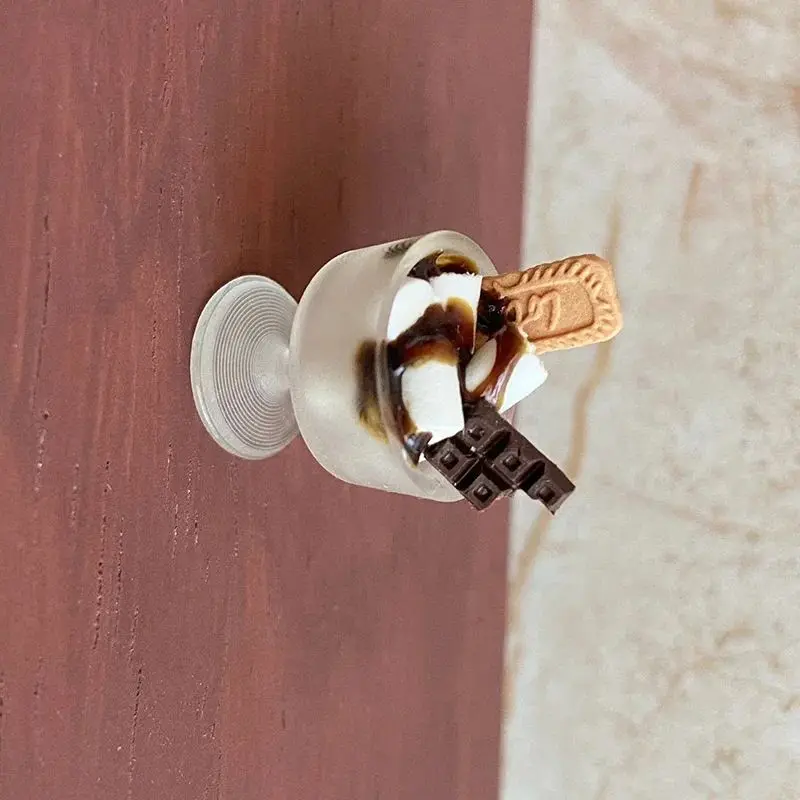 Set da gioco per dessert per casa delle bambole in miniatura - Biscotto al cioccolato Tazza di zucchero filato Fai finta di giocare Accessori per giocattoli da cucina per bambini