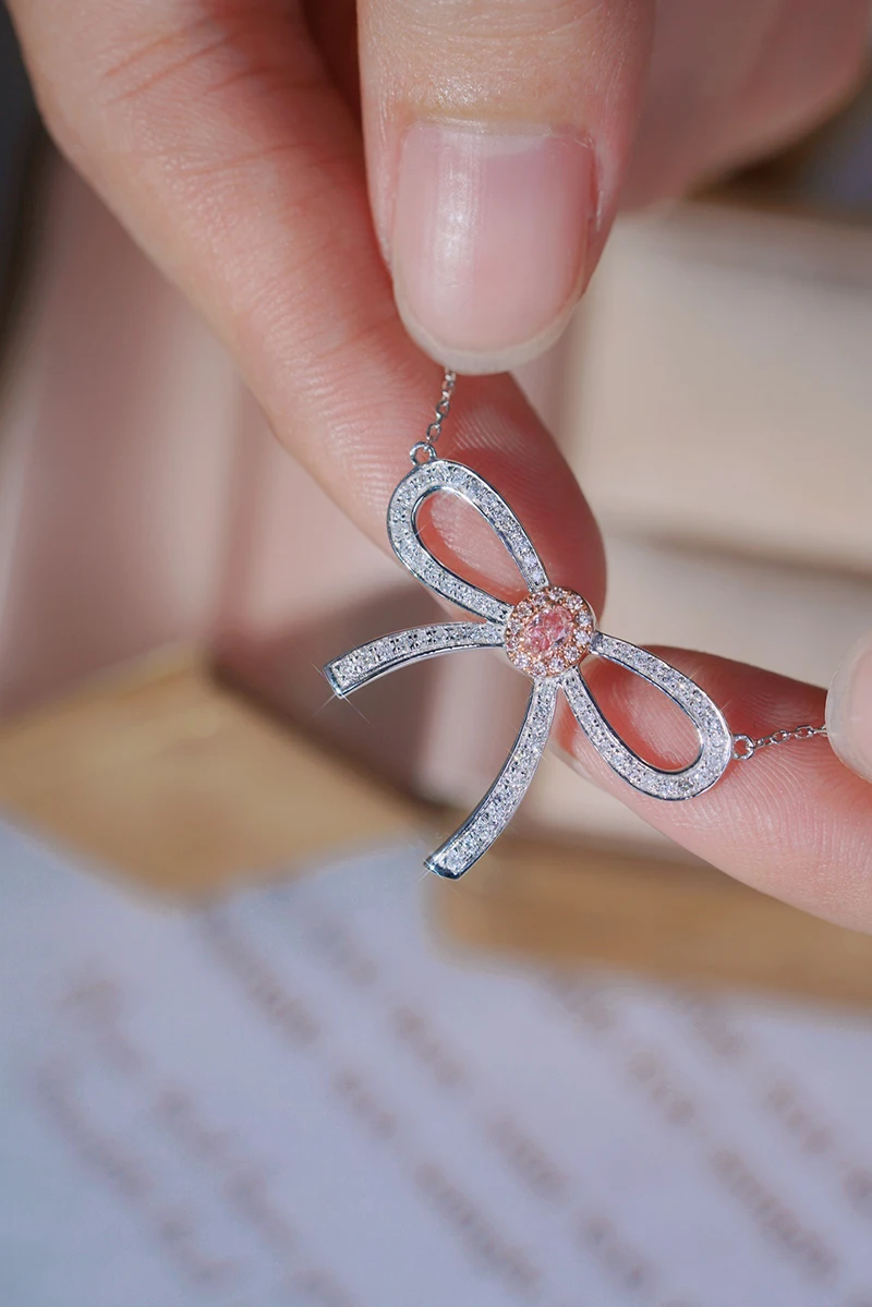 LUOWEND 100% 18K White Gold Necklace Romantic Bowknot Shape Real Natural Pink Diamond Pendant Necklace for Women Fine Jewelry