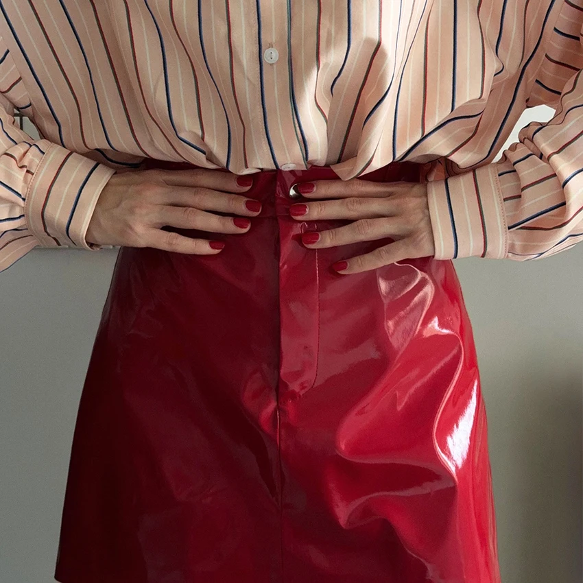 Linad Street Chic Red PU A Line التنانير للنساء مثير عالية الخصر تنورة صغيرة الخريف أنيقة الصلبة سليم سستة التنانير 2025 زر