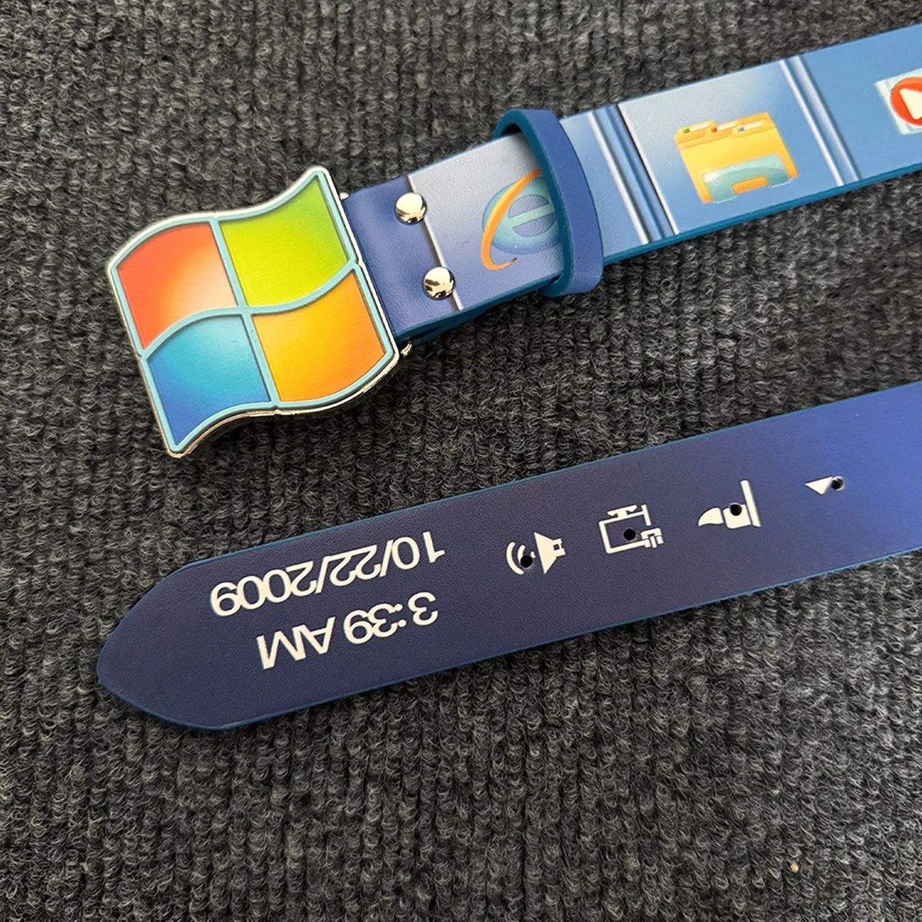 Y2K デニムストリートウェアレトロデスクトップ UI プリ - Tech Wear Accessories のレビューと価格
