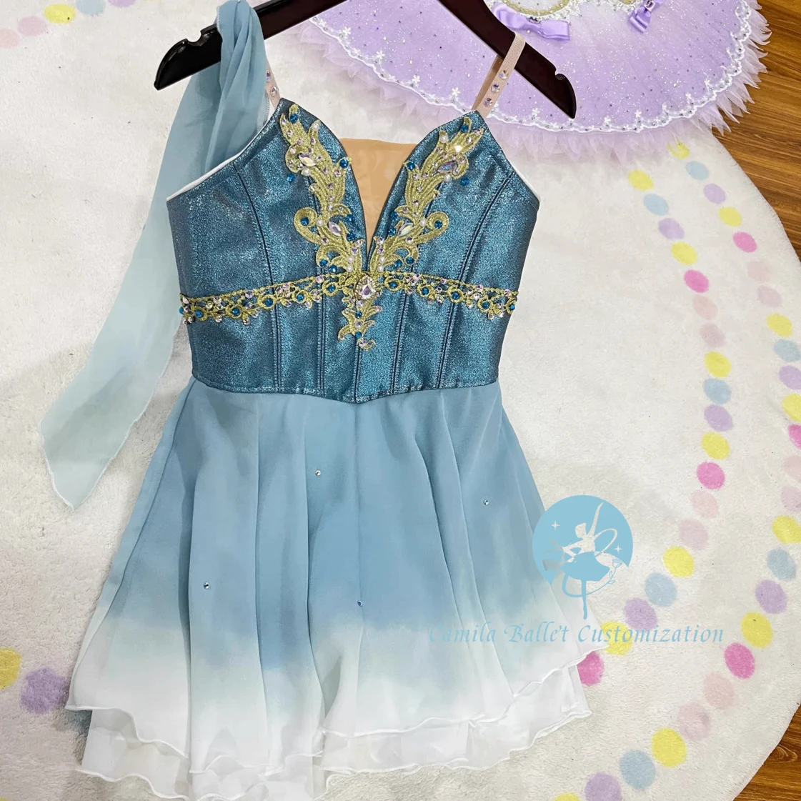 

Новая усовершенствованная шифоновая юбка с синим градиентом и волшебным амулетом Купидона для соревнований по балету для взрослых и детей