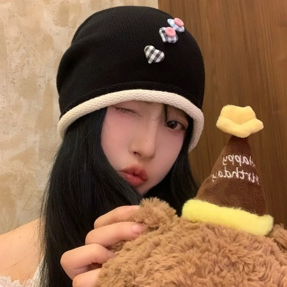 

Fashion Vintage Y2k Baggy Cap Heart Button Curl Brim Knitted Beanies Cap Loose Versatile Pullover Hats Streetwear