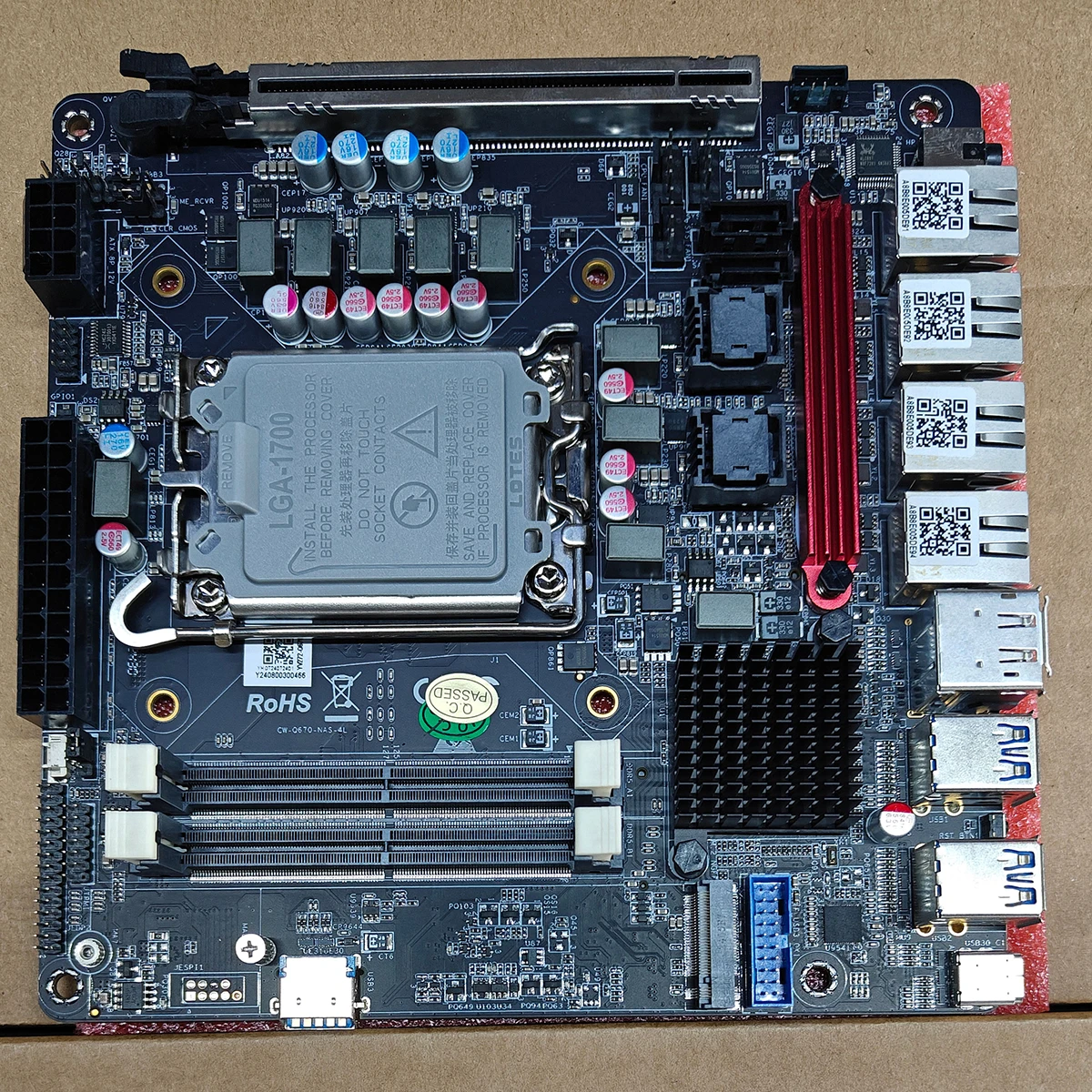 

AMD Ryzen 7 8845HS N11 9-Bay NAS ITX Motherboard USB4 4xi226-V 2.5G LAN 9SATA3.0 2M.2 NVMe PCIE X16 Dual DDR5 Firewall Board