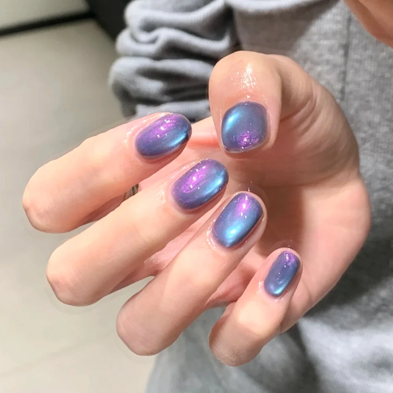 MIANEL Mermaid Multi-Color Iridescent Cat Eye Gel Nail Art - Dreamy Blue-Purple Color-Changing Gel