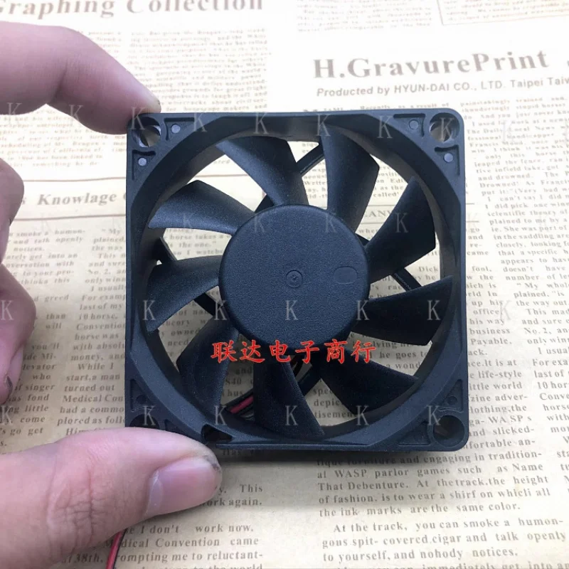 C  FOR MAGIC MGA7012LS-A20 DC12V 0.14A 7020 7CM 2-Wire Cooling Fan