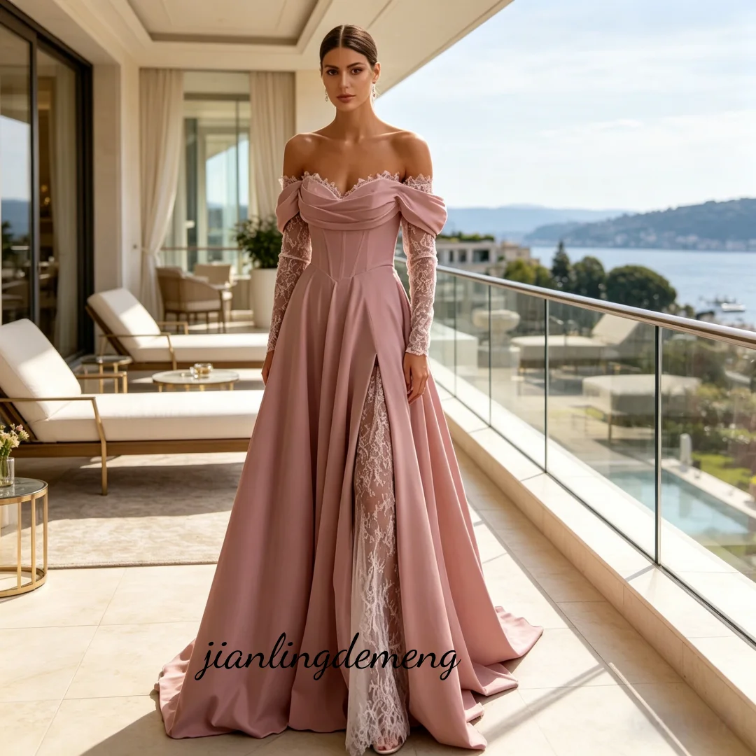 

Розовое атласное свадебное платье с открытыми плечами, длинными кружевными рукавами, корсетом, А-силуэтом и разрезом, на заказ