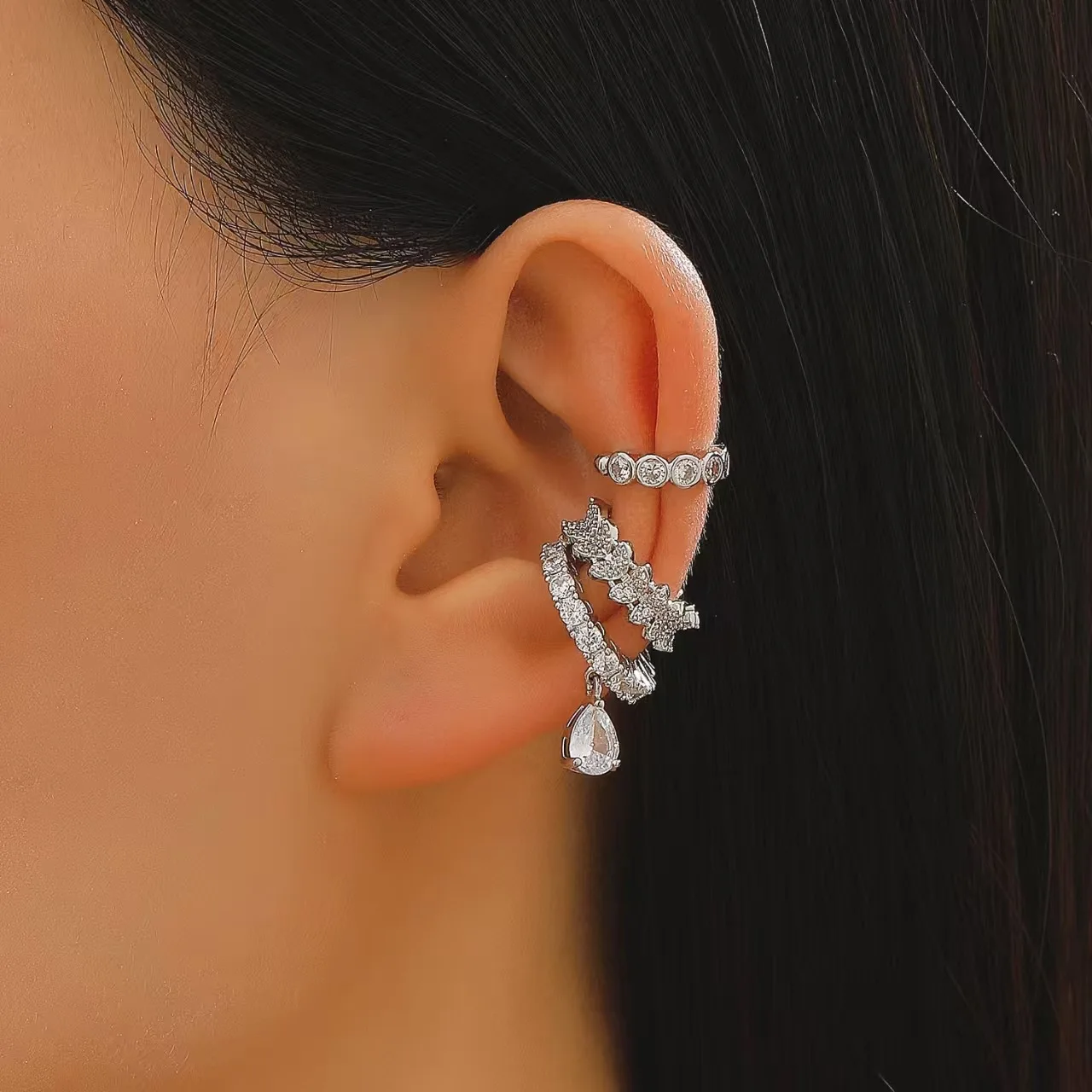 Copper Metal Zircon Waterdrop C Shape Clip Earrings for Women Luxury Crystal Ear Cuff Without Piercing Girl Sweet 2000S Jewelry