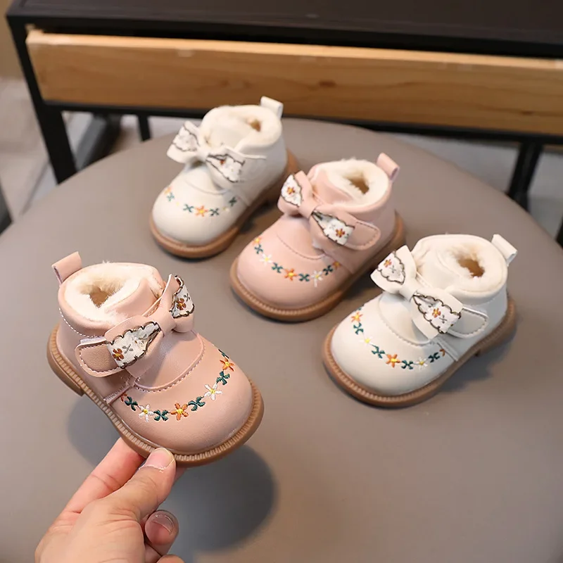 

Children Winter Cotton Shoes Girls Toddler Shoes Warm Low Top Non Slip Leather Shoes Woman Bow Velcro Flower Embroidered Booties