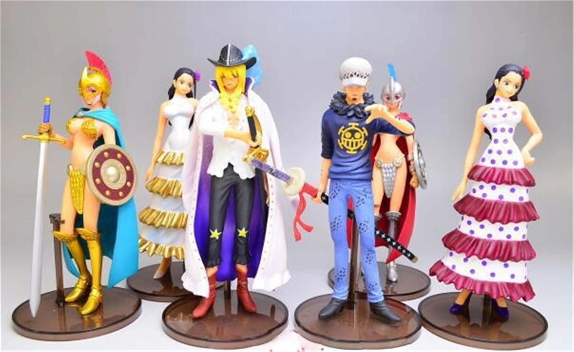 Anime One Piece Dressrosa Corrida Colosseum Cavendish Rebecca Trafalgar D Water Law PVC Action Figure Collectible Model Toy Doll