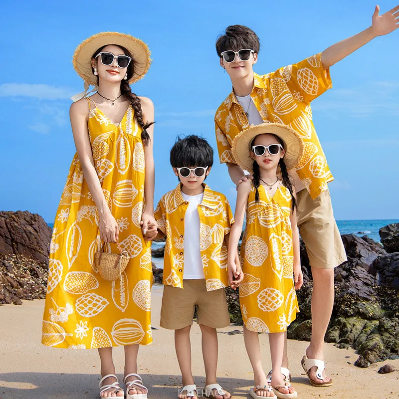 

2025 New Family Matching Outfits Summer Beach Dress Mom Daughter Father Son Shirt Set Children Vacation Twin Clothes Vestido