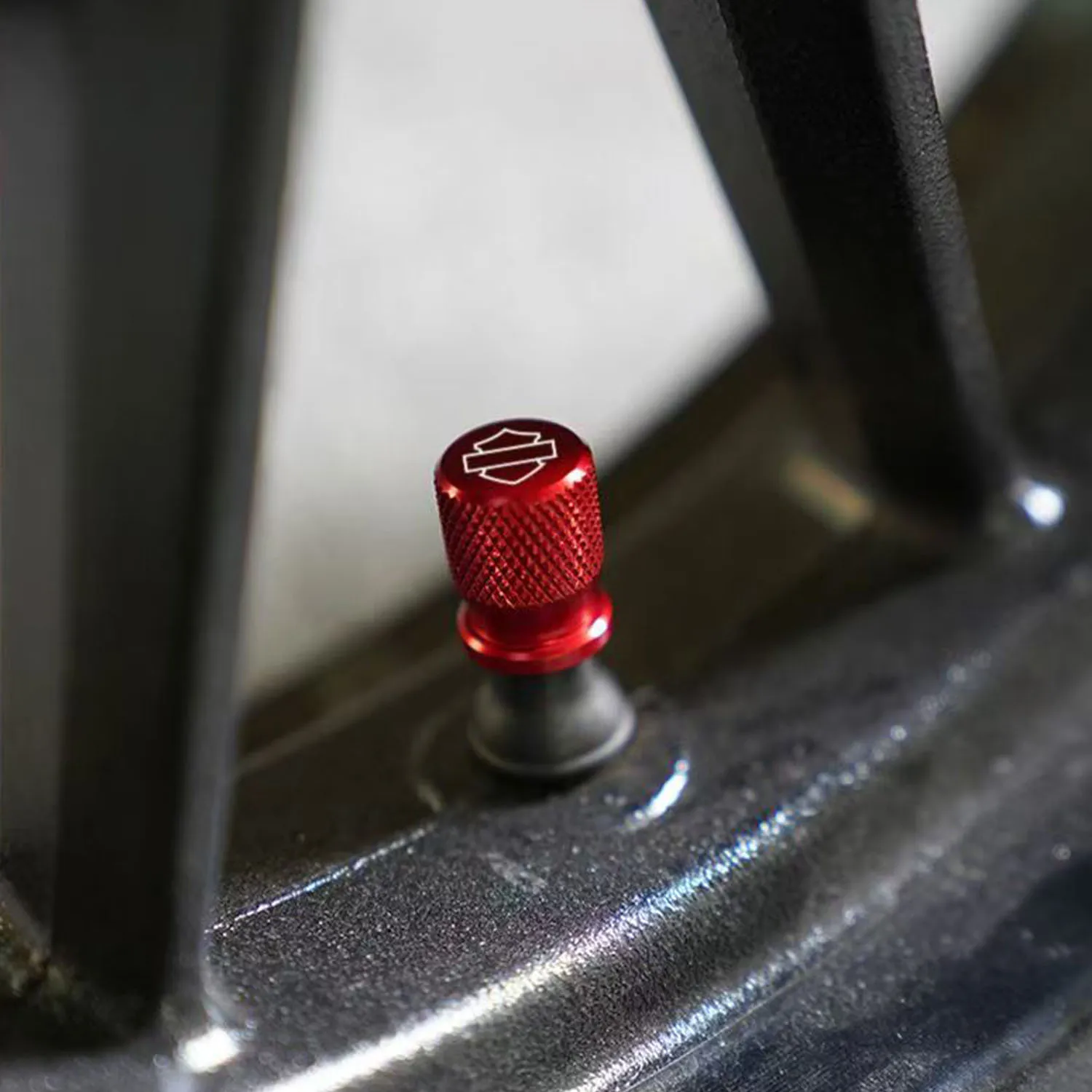Motorcycle Car Wheel Tire Valve Caps Aluminum Alloy Air Stem Dust?Proof Cover For Harley Sportster Softail Touring Dyna Fat Boy view 6