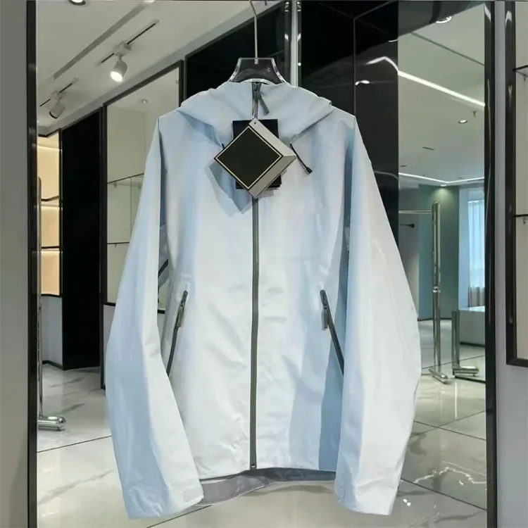 

Luxury Brand Couple Outdoor Windbreaker Waterproof Beta LT Hard ell Jacket Waterproof Breathable ex Casual Hiking Clothing