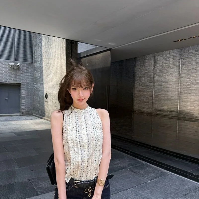 Small Fresh Floral Sleeveless Shirt Women's Summer New Fungus Lace Stand-up Collar Slim and Thin Vest Printed Top