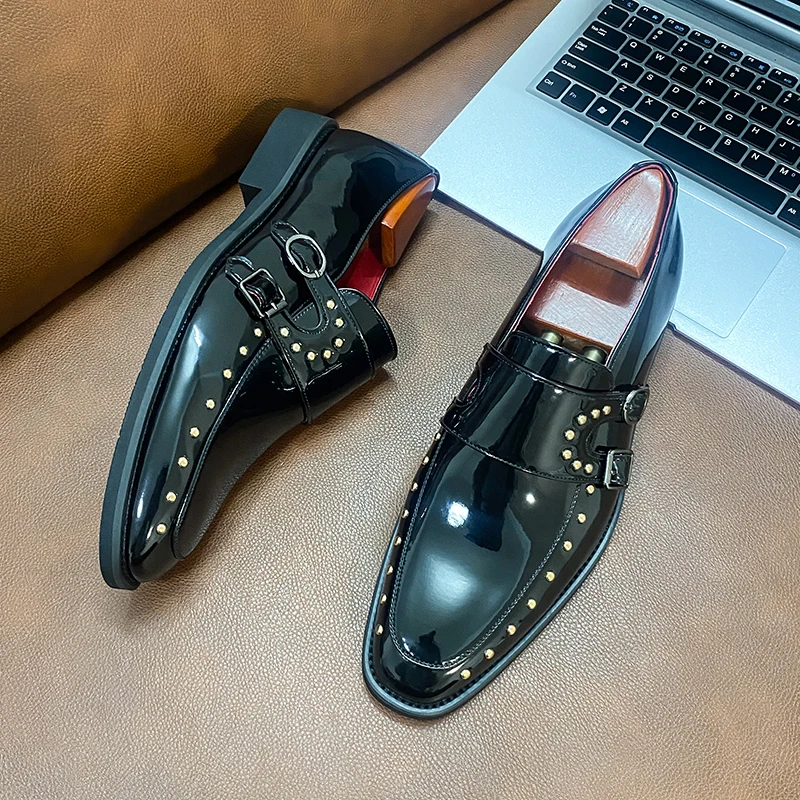 

Men's New Style Pointed-toe Flat-heeled Leather Shoes High-quality Durable Suitable for Formal Wear Suitable Spring Seasons.