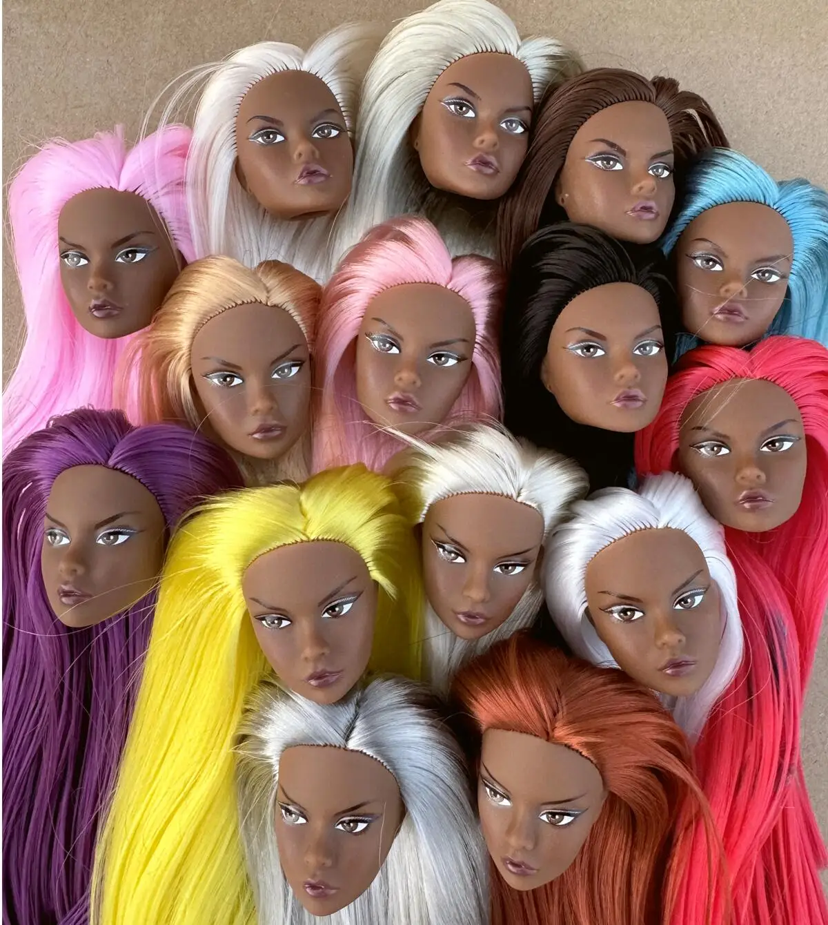 

1/6 Scale PP Doll Heads with Colorful Hair And Dark Brown Skin Tone for Collectible Action Figures Playing Doll Accessories