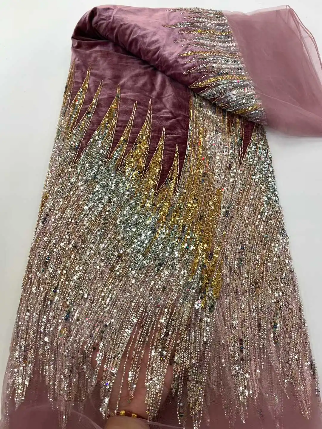 High Quality African Sequins Nigerian Lace Fabric French Beaded Velvet Lace Fabric for Women's Party Dresses And Sewing