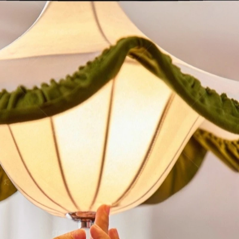 الفرنسية الأبيض النسيج مُثبتة في السقف أضواء الأخضر أضعاف الدانتيل الثريا الرجعية غرفة المعيشة المطبخ غرفة نوم مطعم مصابيح معلقة #6