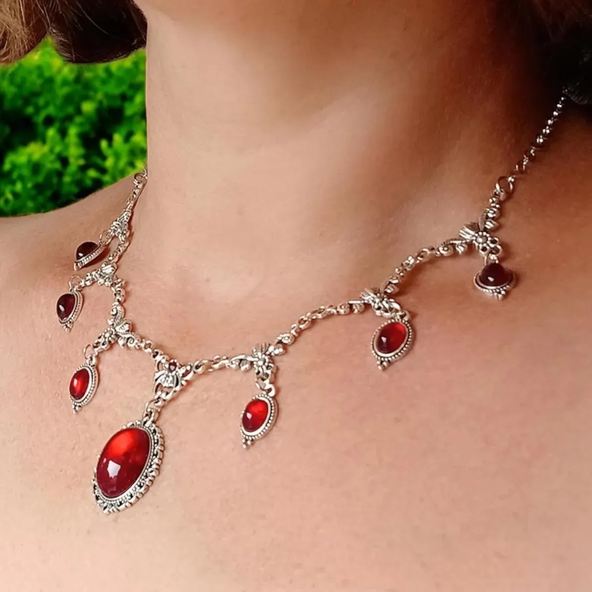 Victoria Vampire Red Water Drop Necklace Gothic Black Crystal Bat Pendant Charms Jewelry Vintage Witch Accessory Gifts For Women